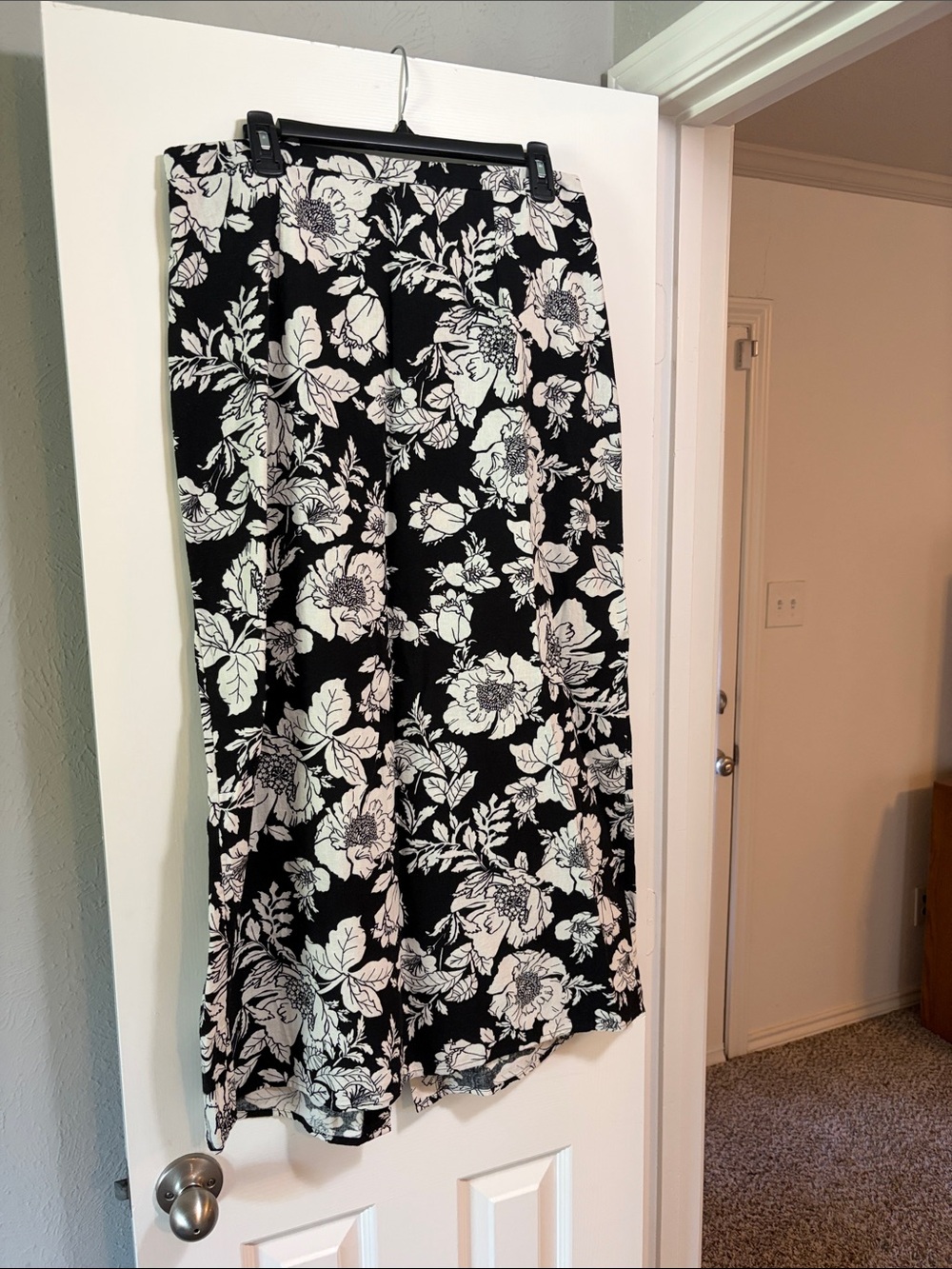 Old Navy Linen Black and White Floral Maxi Skirt